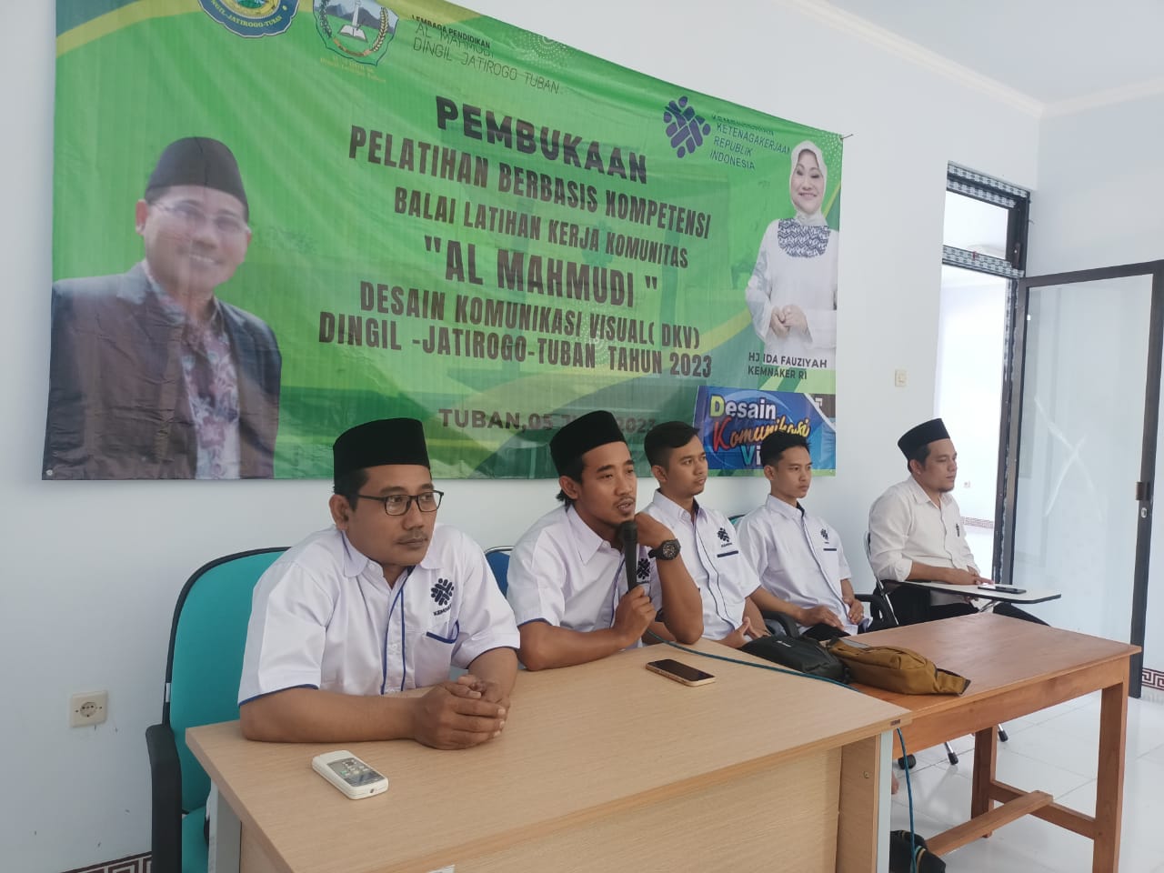 PEMBUKAAN PELATIHAN DESAIN KOMUNIKASI VISUAL BLK AL MAHMUDI